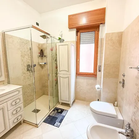 Apartment Duomo-porta Romana M3 *